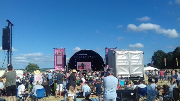 REVIEW: Sunday Sessions - Noel Gallagher's High Flying Birds