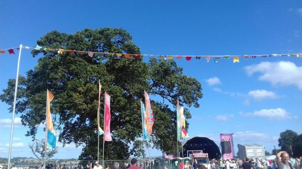 REVIEW: Sunday Sessions - Noel Gallagher's High Flying Birds