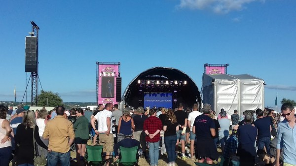 REVIEW: Sunday Sessions - Noel Gallagher's High Flying Birds