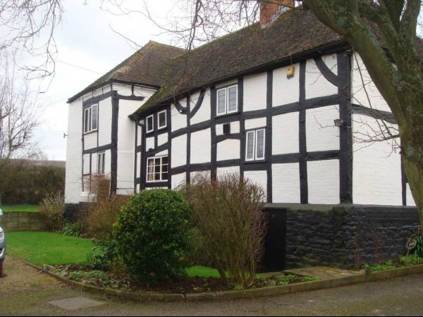 Middletown Farm Arts & Crafts: Your Creative Escape in Newent