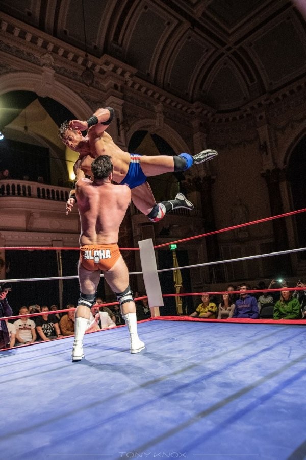 COMPETITION: WIN a Family Ticket to see World Pro Wrestling - All Star Extravaganza at Leisure at Cheltenham