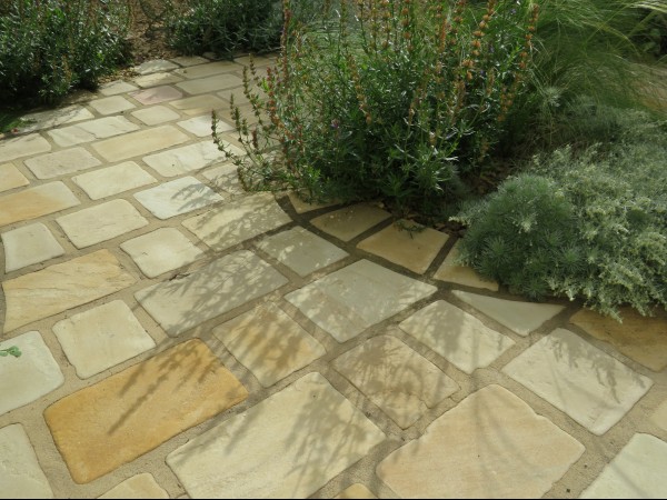 Wild Edge Garden Design by Emma Reuvers