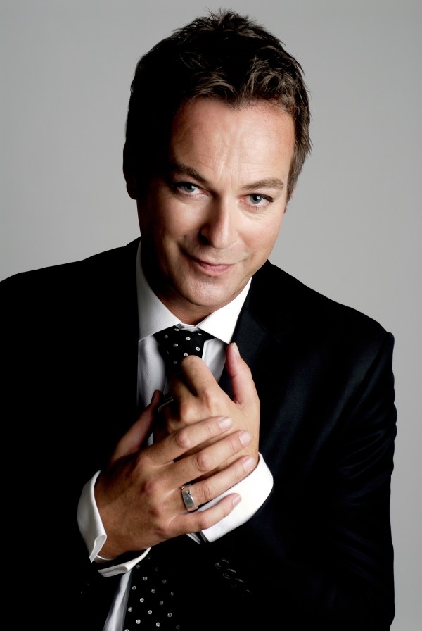 JULIAN CLARY – SYNDICATED INTERVIEW
