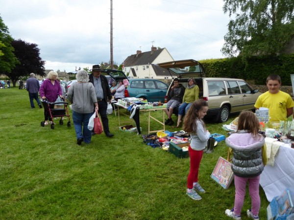 car_boot_sale_001