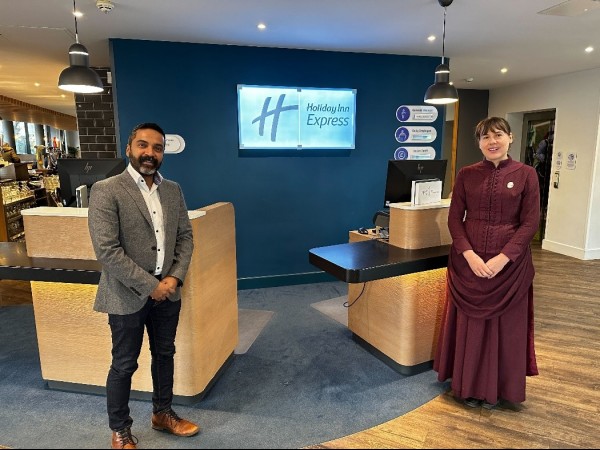 Step Back in Time: Holiday Inn Express Cheltenham Partners with Holst Victorian House for a Historic Celebration