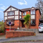 4 bedroom House For Sale - £775,000